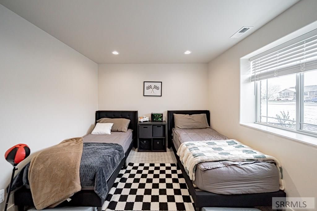 Image 35 of property listing at 440 N 3846 E, Rigby, ID 83442