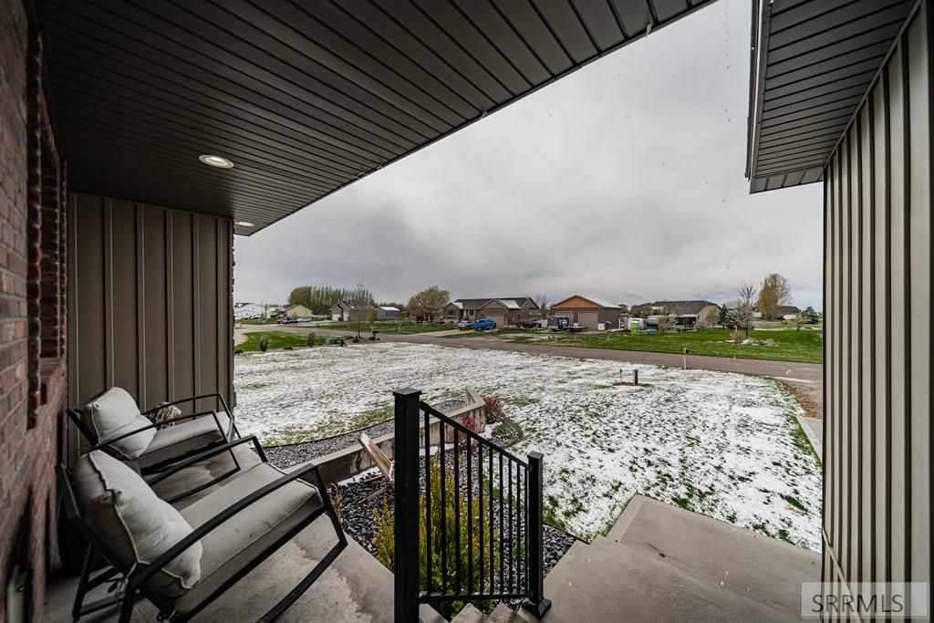 Image 4 of property listing at 440 N 3846 E, Rigby, ID 83442