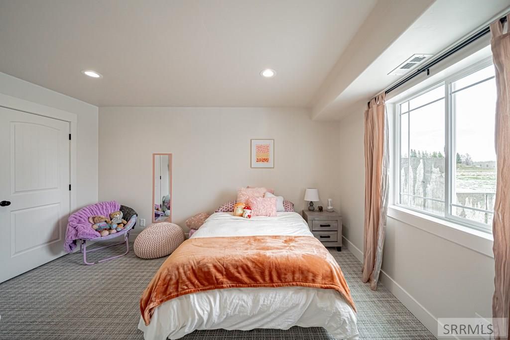 Image 40 of property listing at 440 N 3846 E, Rigby, ID 83442