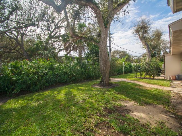 854 Bougainvillea Lane 3, Vero Beach, FL 32963