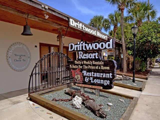 854 Bougainvillea Lane 3, Vero Beach, FL 32963