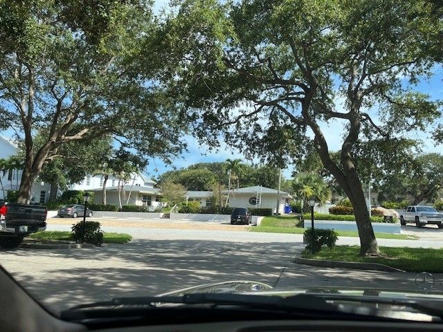 854 Bougainvillea Lane 3, Vero Beach, FL 32963