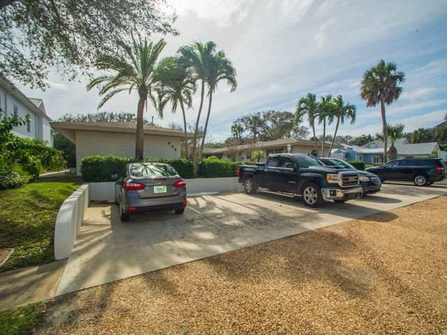 854 Bougainvillea Lane 3, Vero Beach, FL 32963