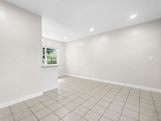 854 Bougainvillea Lane 3, Vero Beach, FL 32963