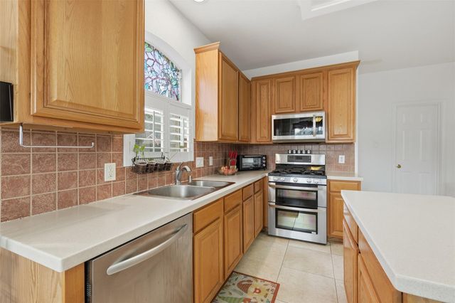 102 Wimberly Way, Conroe, TX 77385