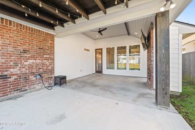 127 Ella Hill Street, Maurice, LA 70555