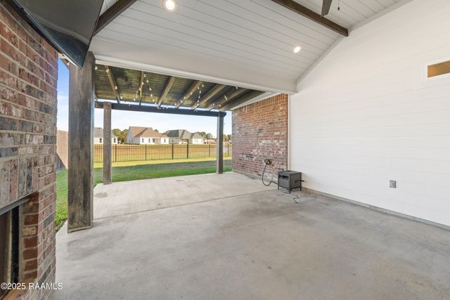 127 Ella Hill Street, Maurice, LA 70555