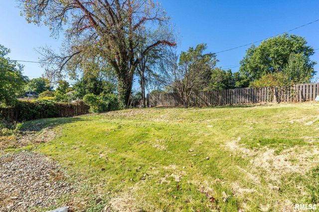 2552 37th Avenue, Rock Island, IL 61201