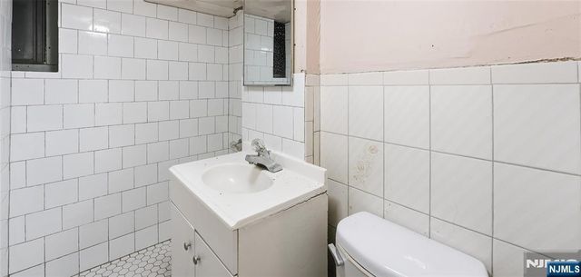 509 Monastery Place, Union City, NJ 07087