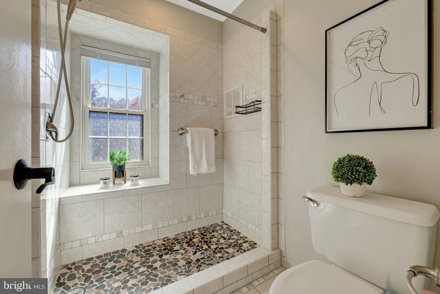 11992 SENTINEL POINT CT, Reston, VA 20191