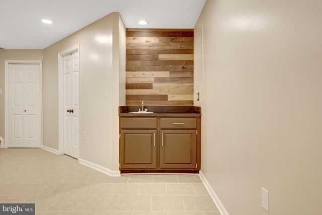 11992 SENTINEL POINT CT, Reston, VA 20191