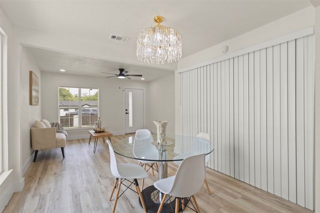 215 Glenview Street, Dallas, TX 75217