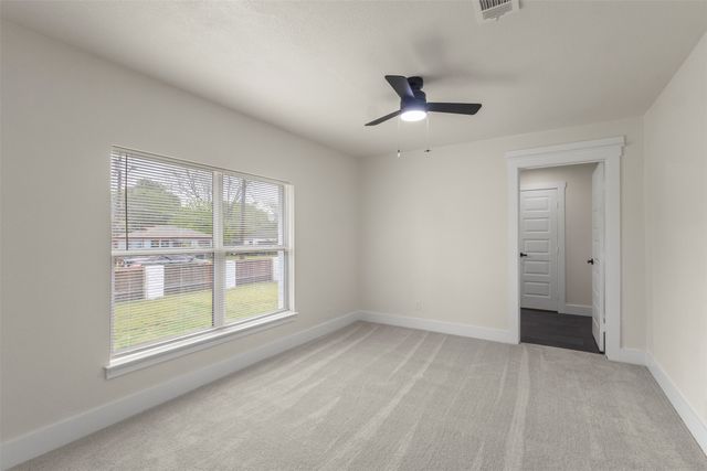 215 Glenview Street, Dallas, TX 75217