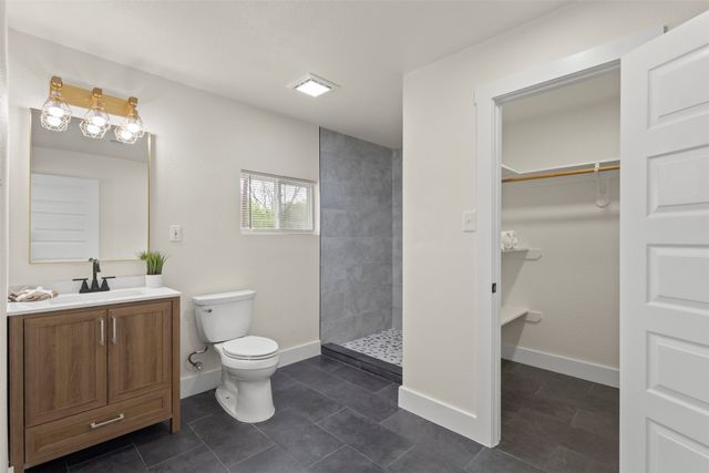 215 Glenview Street, Dallas, TX 75217