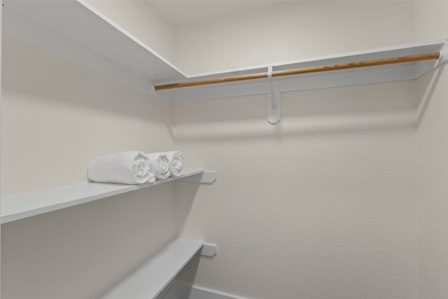 215 Glenview Street, Dallas, TX 75217