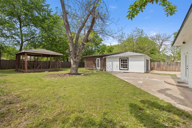 215 Glenview Street, Dallas, TX 75217