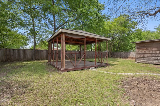 215 Glenview Street, Dallas, TX 75217
