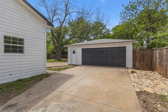 215 Glenview Street, Dallas, TX 75217