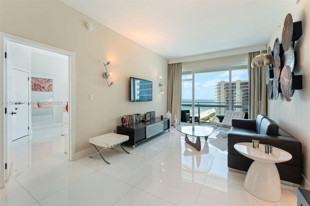 6801 Collins Ave PH10, Miami Beach, FL 33141