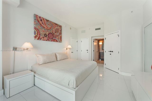 6801 Collins Ave PH10, Miami Beach, FL 33141