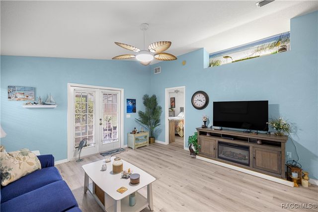 3922 NE 22nd Lane, Ocala, FL 34470