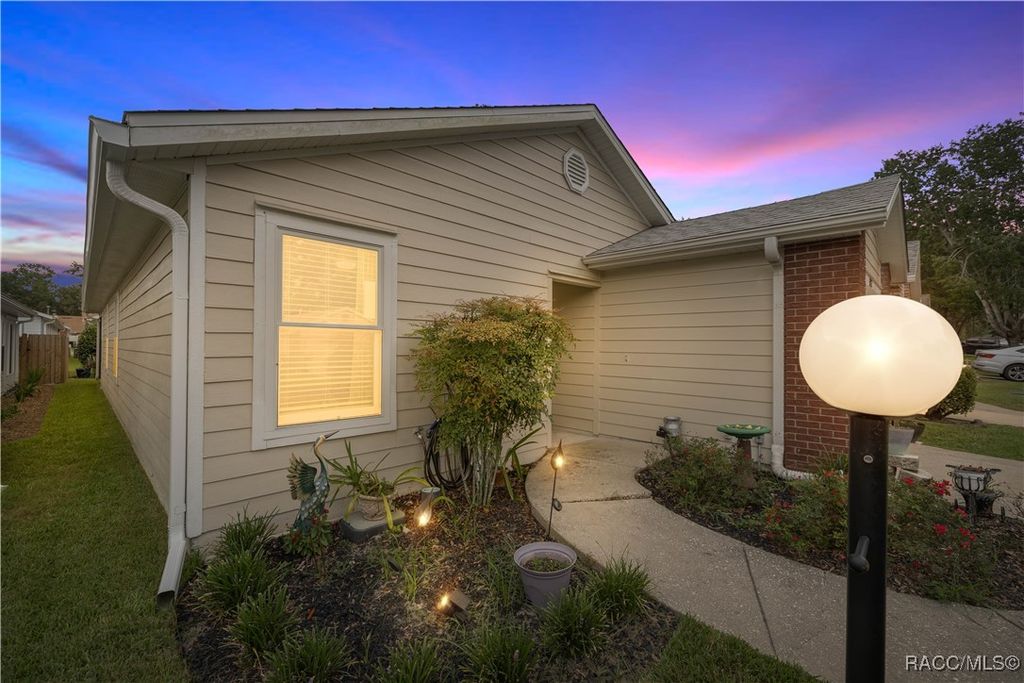 3922 NE 22nd Lane, Ocala, FL 34470