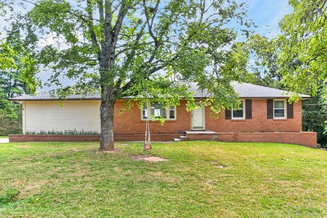 181 Greenwood Dr, La Vergne, TN 37086