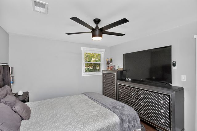 181 Greenwood Dr, La Vergne, TN 37086