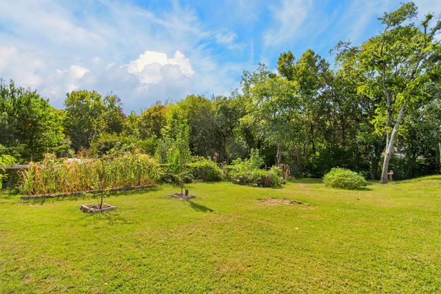 181 Greenwood Dr, La Vergne, TN 37086