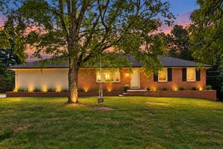 181 Greenwood Dr, La Vergne, TN 37086