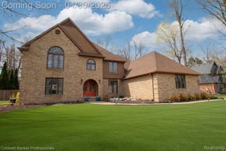 1345 Kings Pointe Road, Grand Blanc, MI 48439