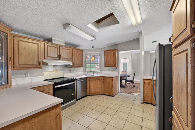 37043 TRILBY ROAD, Dade City, FL 33523