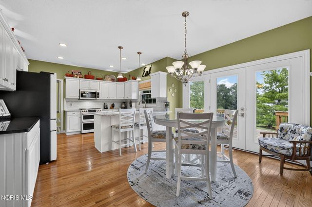 26807 Riverford Drive, Perrysburg, OH 43551