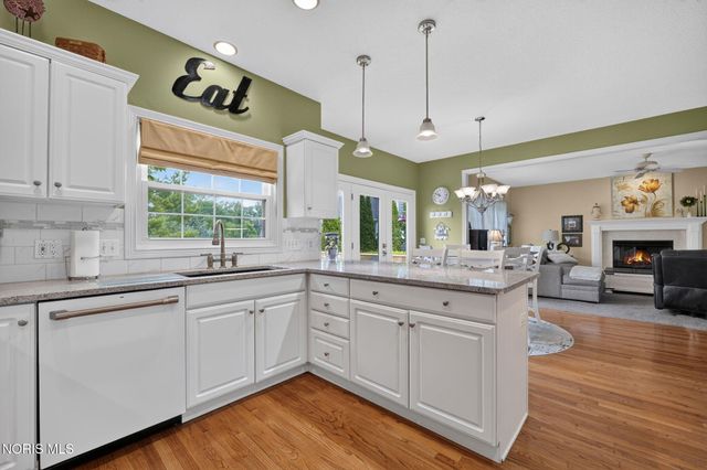 26807 Riverford Drive, Perrysburg, OH 43551