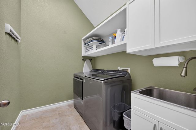 26807 Riverford Drive, Perrysburg, OH 43551