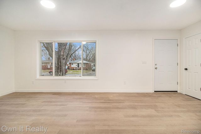 29959 Glenwood Street, Inkster, MI 48141