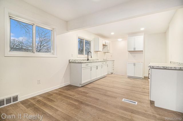 29959 Glenwood Street, Inkster, MI 48141