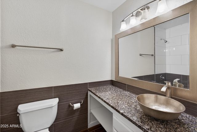 6910 E KELTON Lane, Scottsdale, AZ 85254