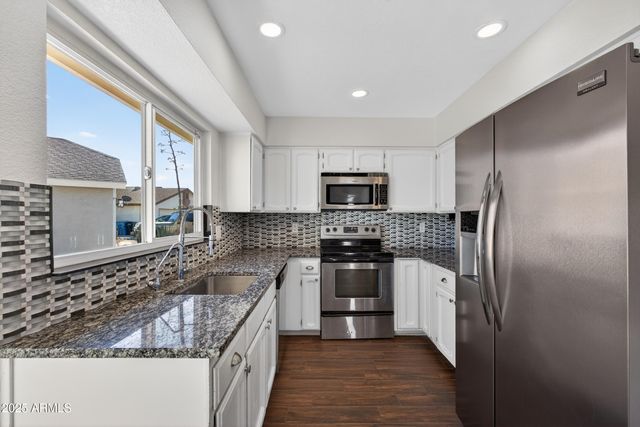 6910 E KELTON Lane, Scottsdale, AZ 85254