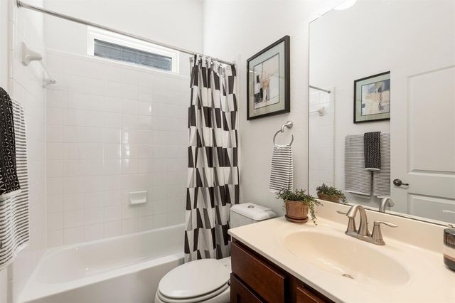 2008 McCloskey ST, Austin, TX 78723