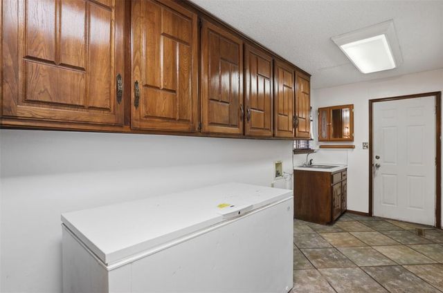 6340 Weavers Corner Road, Noble, OK 73068
