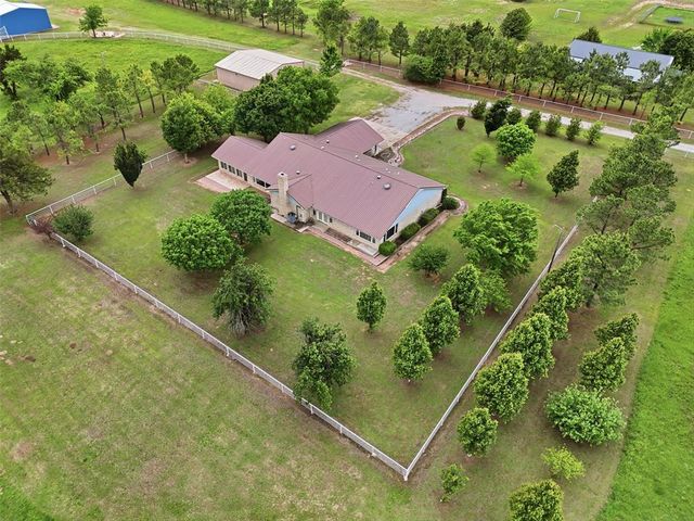 6340 Weavers Corner Road, Noble, OK 73068