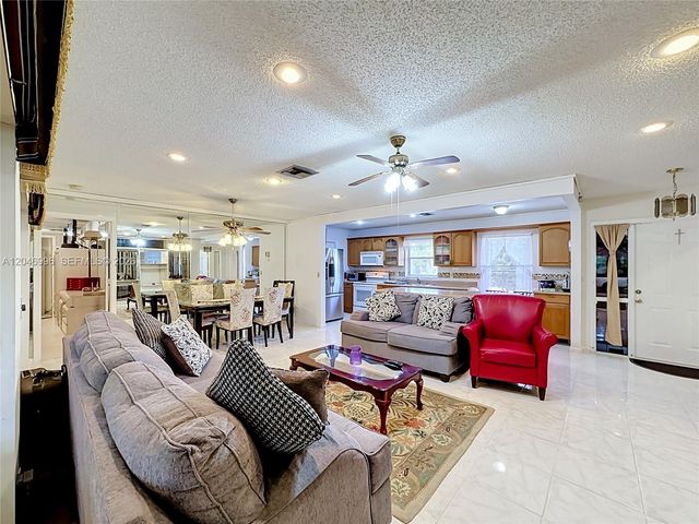 14898 Fairwind Ln, Delray Beach, FL 33484