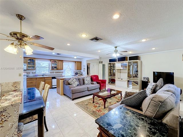 14898 Fairwind Ln, Delray Beach, FL 33484