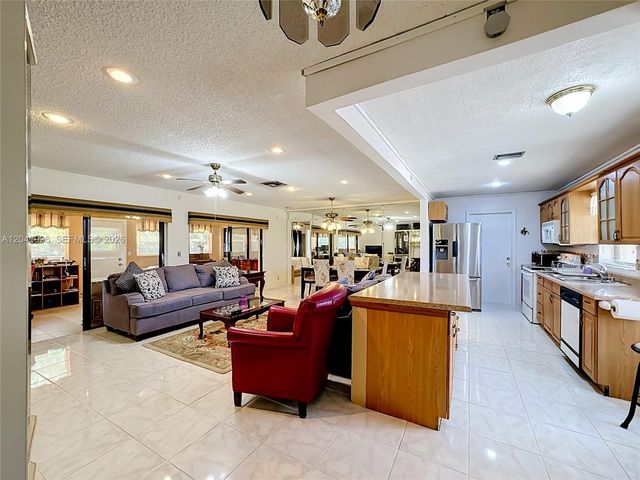 14898 Fairwind Ln, Delray Beach, FL 33484