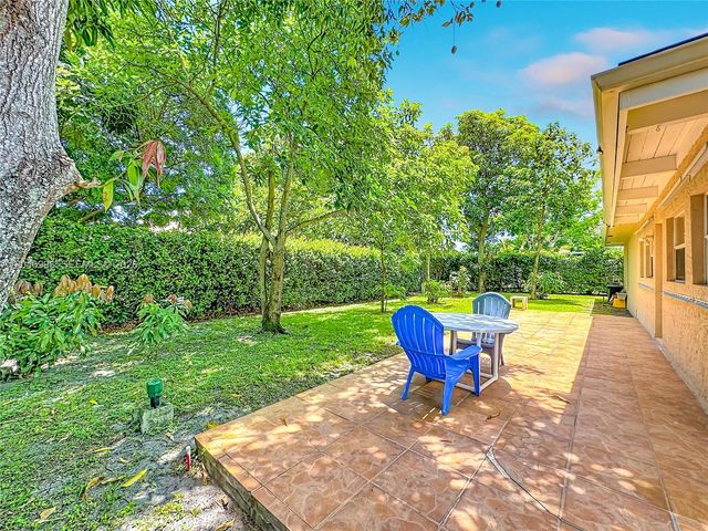 14898 Fairwind Ln, Delray Beach, FL 33484