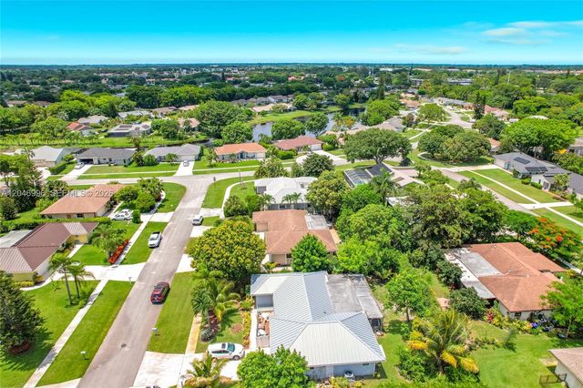 14898 Fairwind Ln, Delray Beach, FL 33484