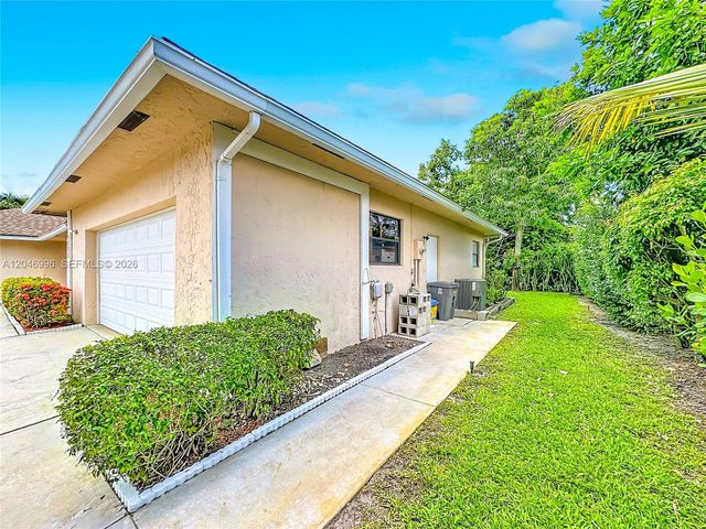 14898 Fairwind Ln, Delray Beach, FL 33484