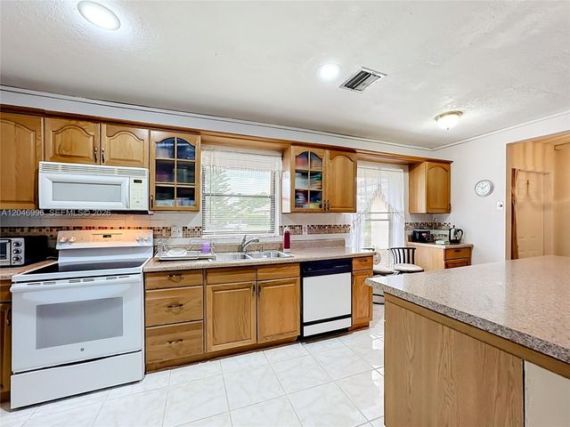 14898 Fairwind Ln, Delray Beach, FL 33484