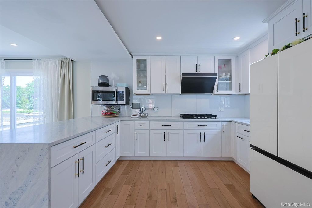 10-07 141st Street, Whitestone, NY 11357 — photo 5